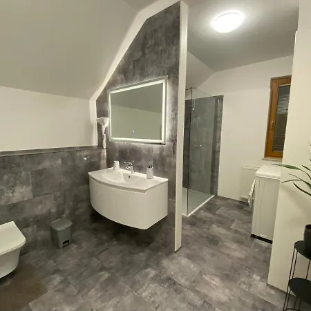 Apartma Brdo Bc *